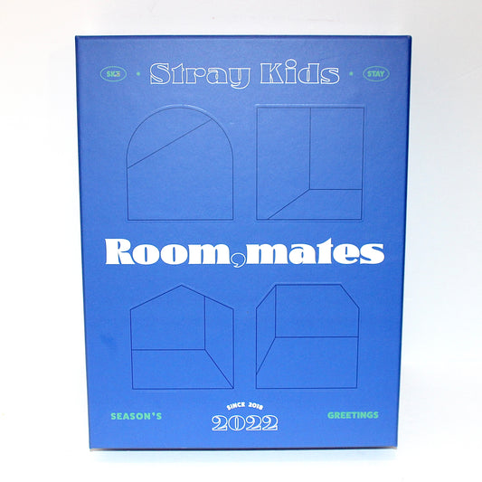 STRAY KIDS 2022 Season's Greetings: Room, mates