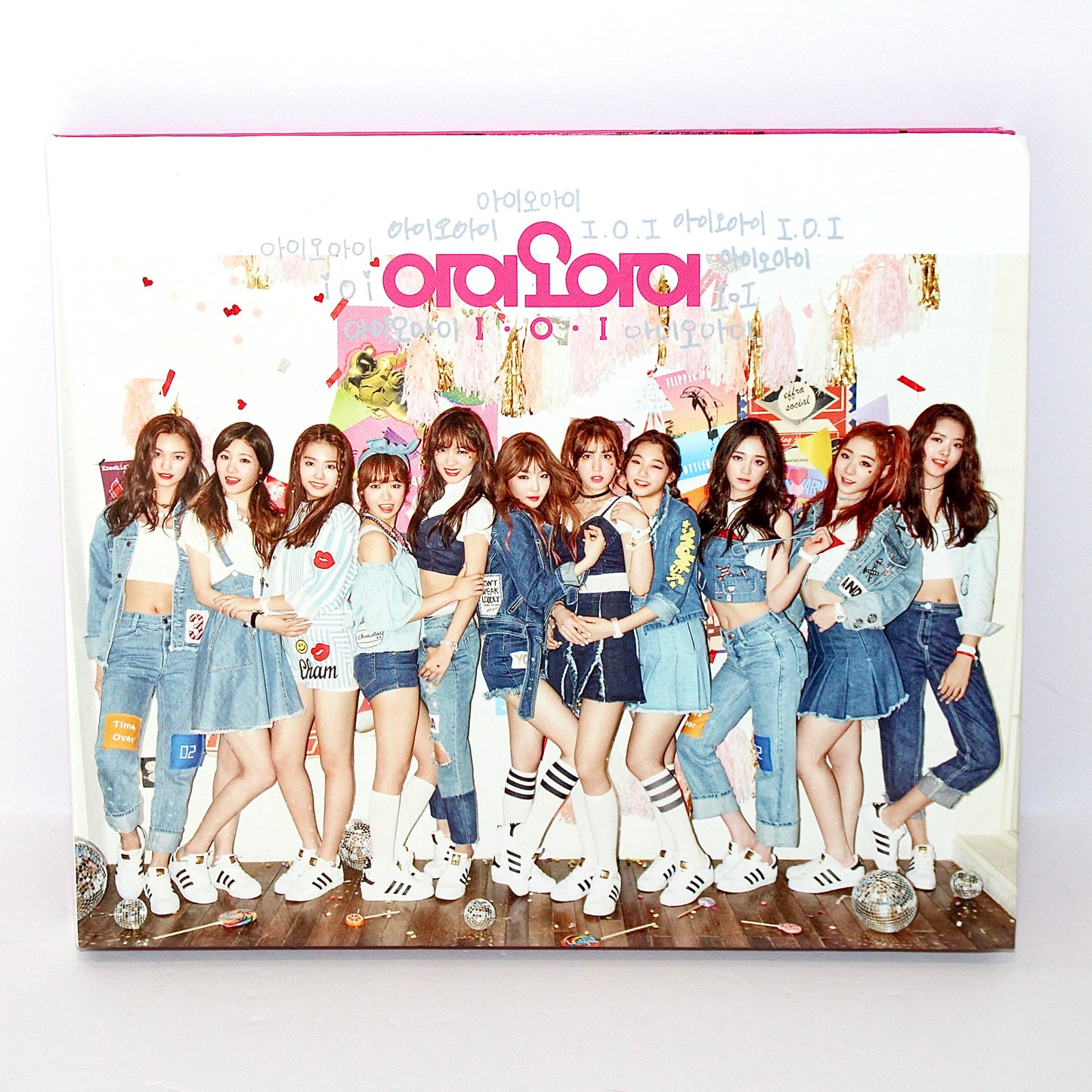 I.O.I 1st Mini Album: Chrysalis