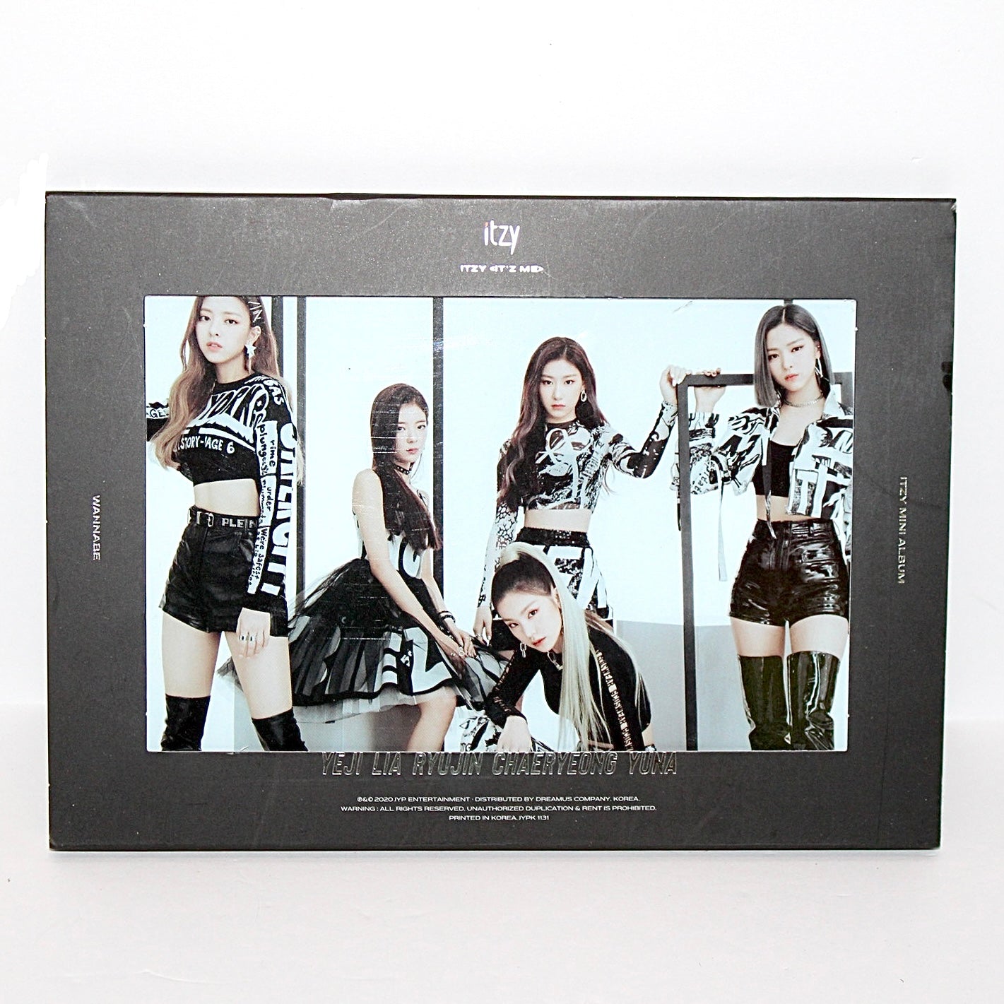 ITZY 2nd Mini Album: IT'Z ME | IT'Z Ver.