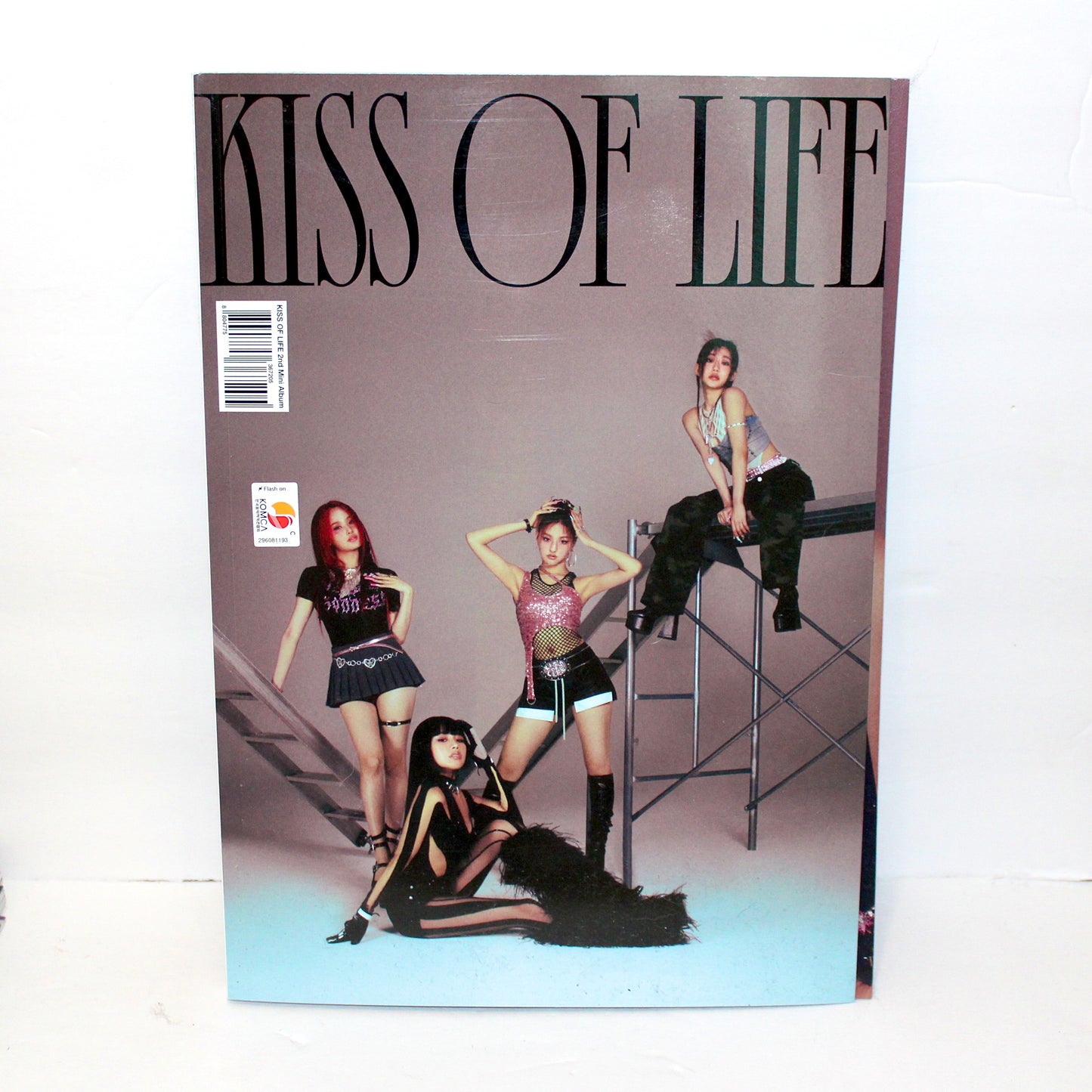 KISS OF LIFE 2nd Mini Album: Born To Be XX | Bad Ver.