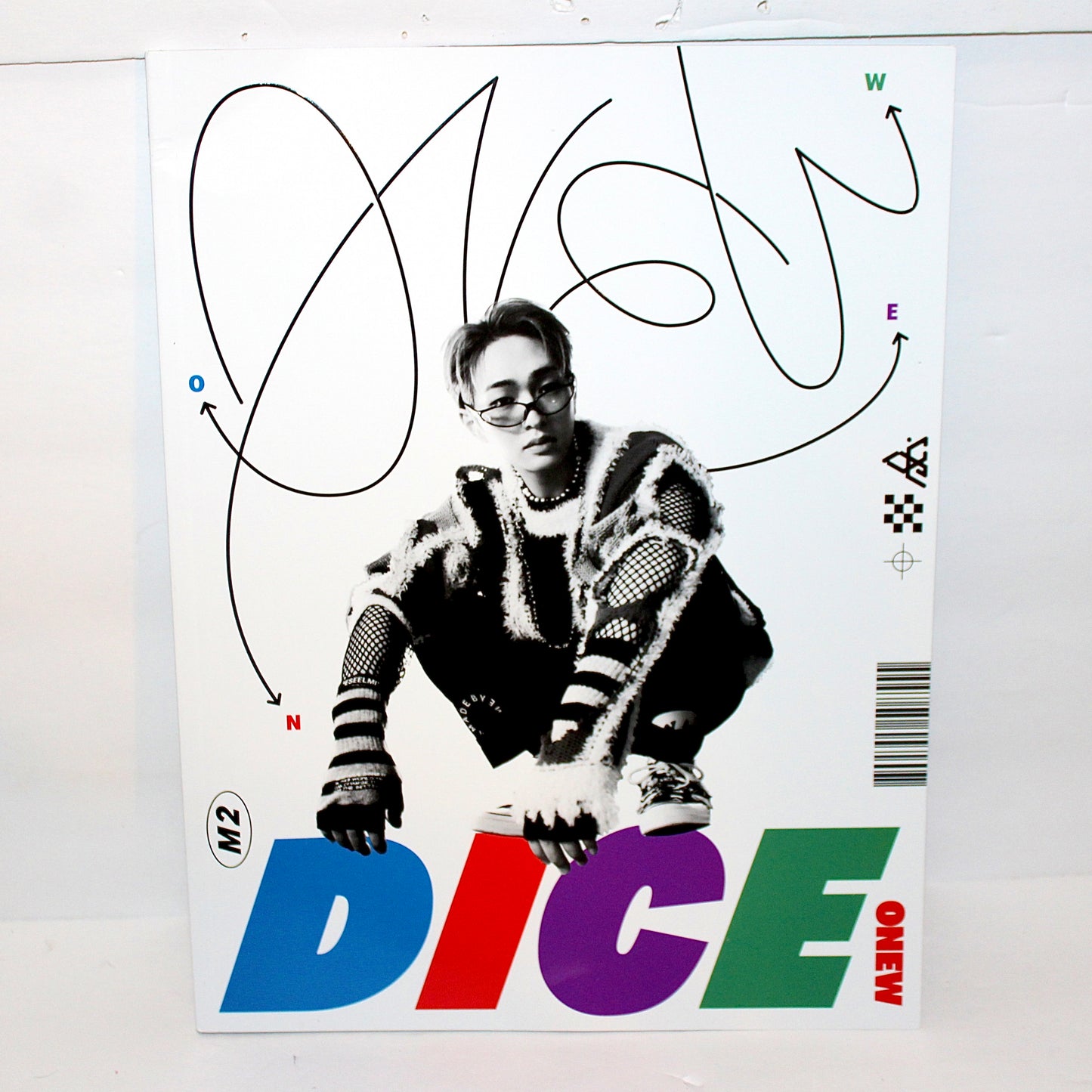 ONEW 2nd Mini Album: DICE | Rolling Ver.