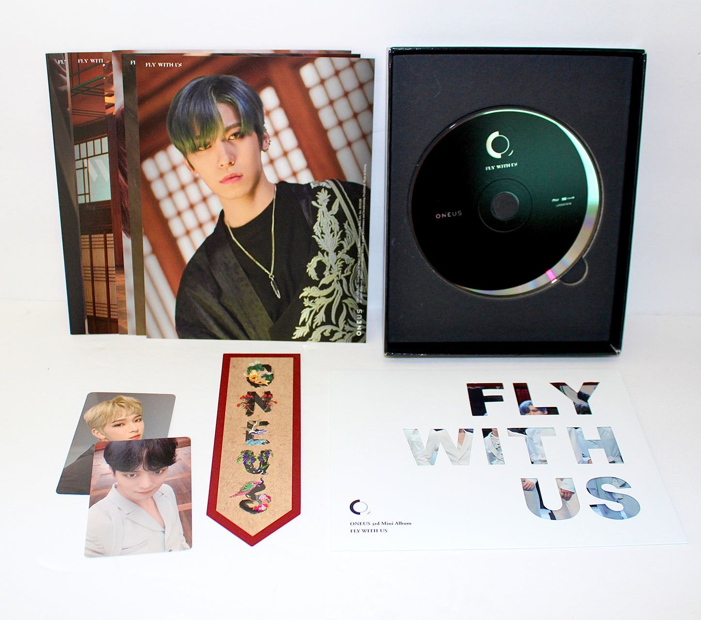 ONEUS 3rd Mini Album: Fly With Us