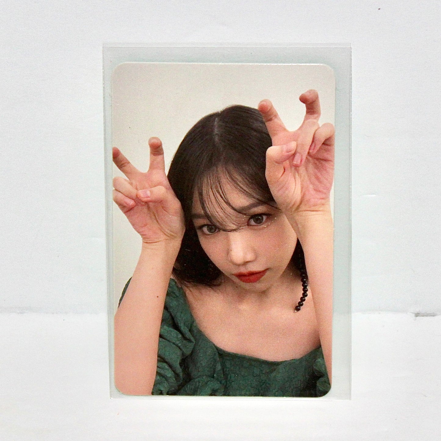 JO YURI 1st Mini Album - OP.22 Y-WALTZ : IN MAJOR | Inclusions