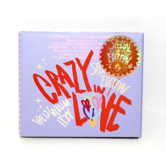 ITZY 1er Album : Crazy In Love (Édition Spéciale) | Livre photo Ver.