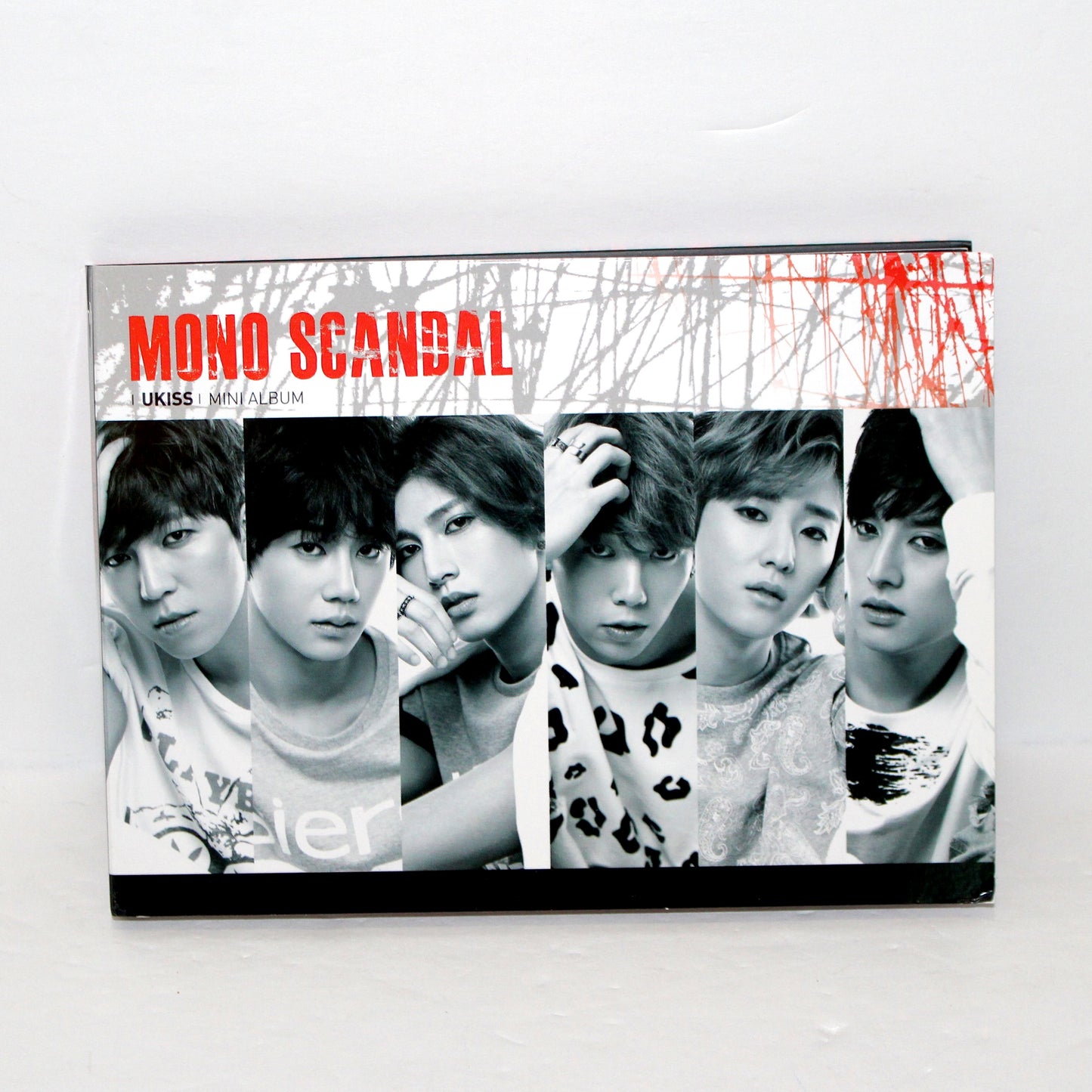 UKISS 9th Mini Album: Mono Scandal