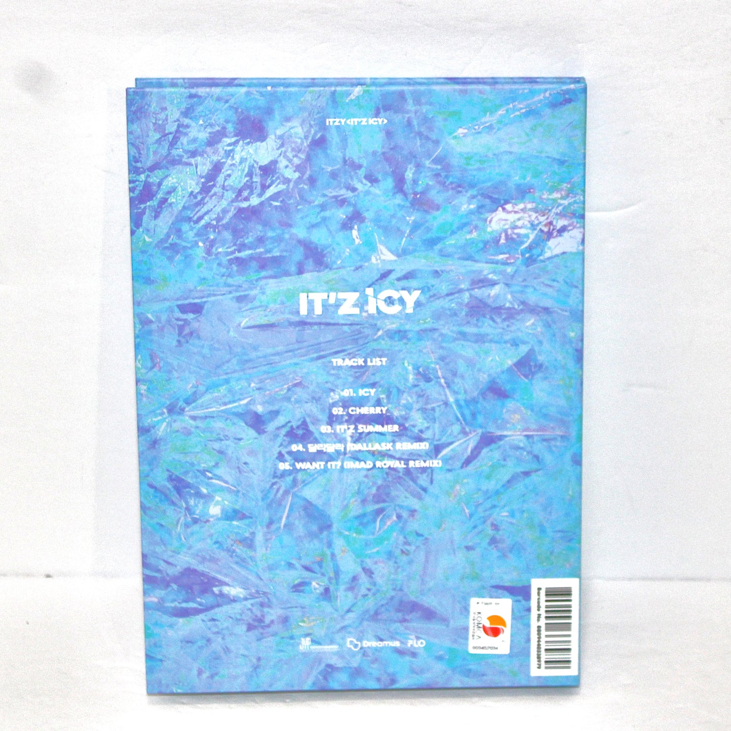 ITZY 1st Mini Album: IT'Z ICY | ICY Ver.