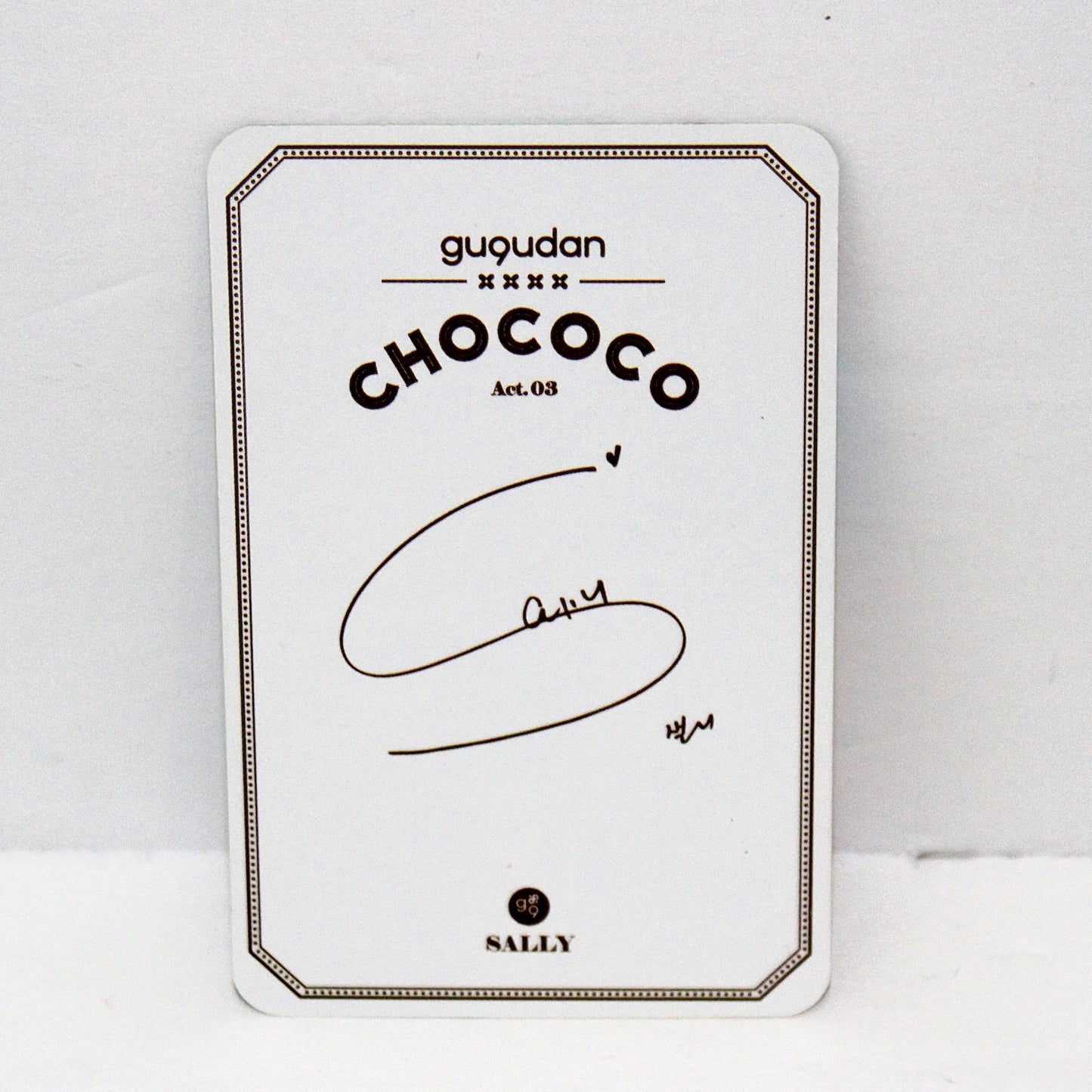 GUGUDAN 1st Single Album: Chococo Factory | Inclusions